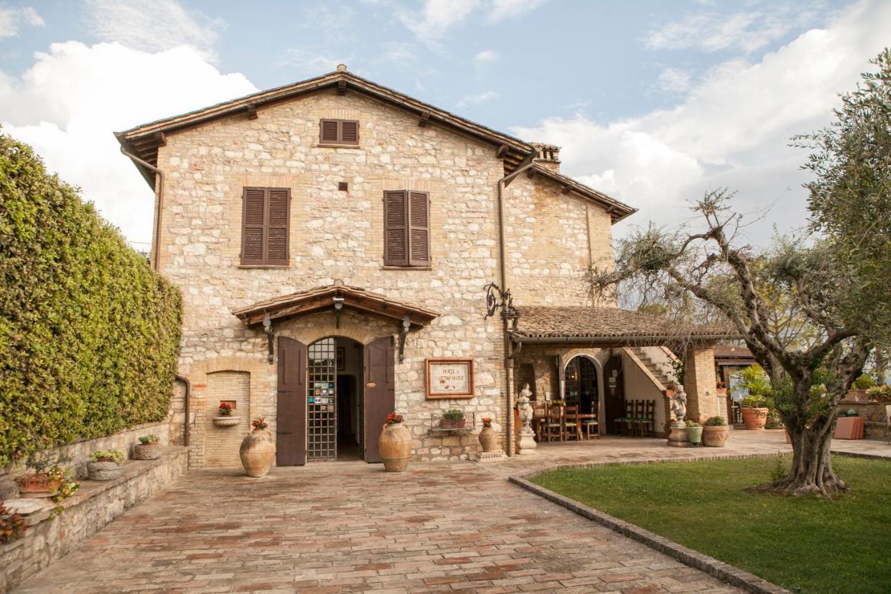 Country House Tre Esse Asís Exterior foto